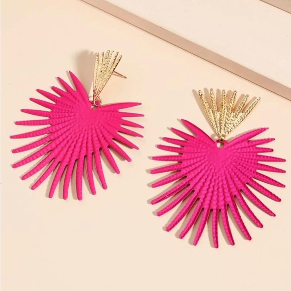 Zara “Radiance” Hot Pink Heart Crown Sunburst Beam Ray Regal Royal Gold Earrings - Picture 6 of 16